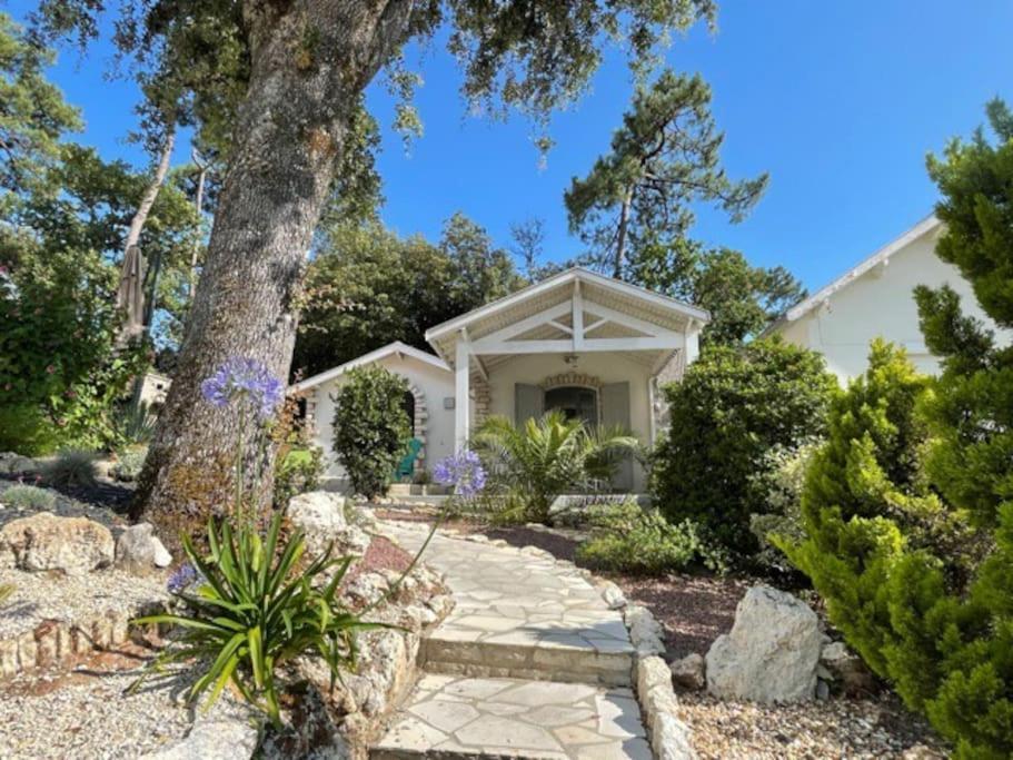Adorable petite maison à 400m de la mer Villa Saint-Georges-de-Didonne Esterno foto