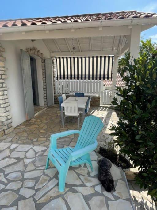 Adorable petite maison à 400m de la mer Villa Saint-Georges-de-Didonne Esterno foto