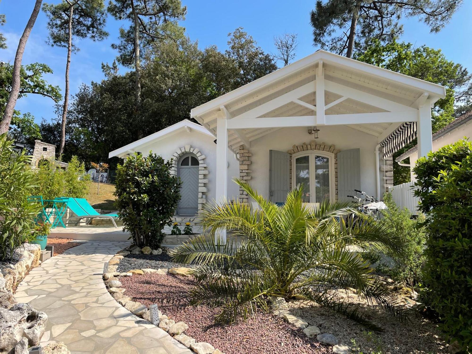 Adorable petite maison à 400m de la mer Villa Saint-Georges-de-Didonne Esterno foto